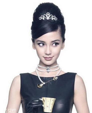 奥黛丽赫本妆容怎么画教程 时代经典复古妆容