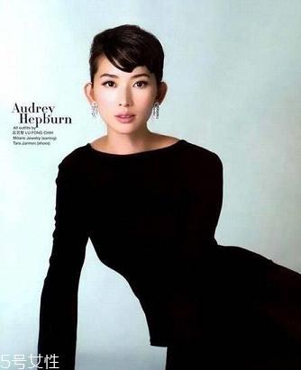 奥黛丽赫本妆容怎么画教程 时代经典复古妆容