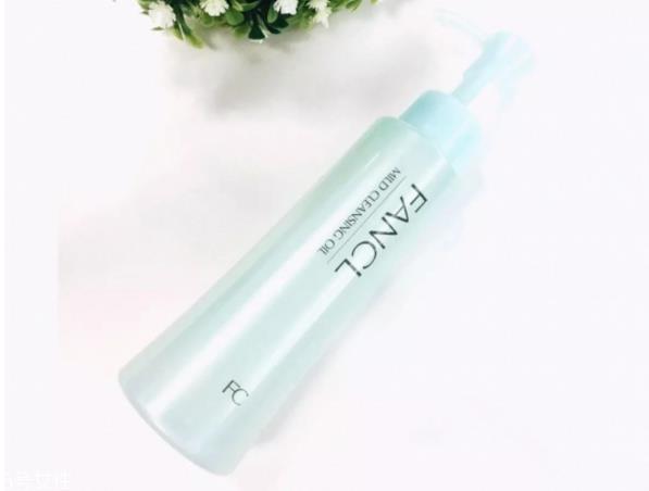 痘痘肌用什么卸妆产品 适合痘痘肌的卸妆产品