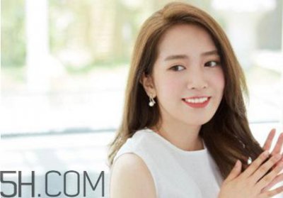 ​不同发质使用哪种精油好？护发素和护发精油的区别