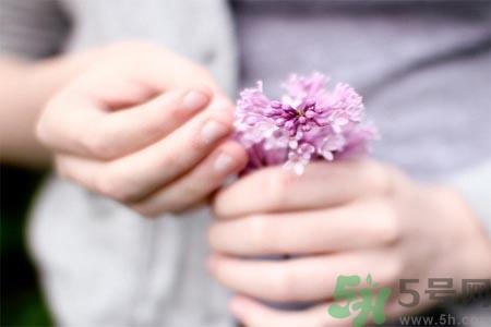 手部如何护理？秋季怎样预防皮肤干燥？