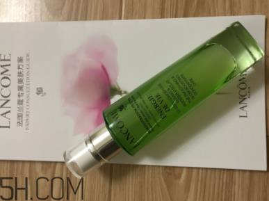 兰蔻水光瓶适合什么年龄使用？兰蔻水光瓶适合轻龄肌吗？