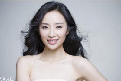 ​经期老长痘痘怎么办 经期长痘痘是什么原因