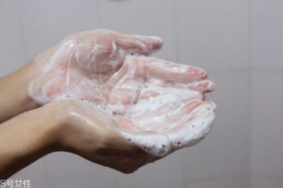 ​秋冬用什么洗面奶好 溶剂型洗面奶了解一下