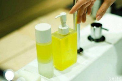​卸妆油需要用卸妆棉吗 卸妆油用完还需要用洗面奶吗