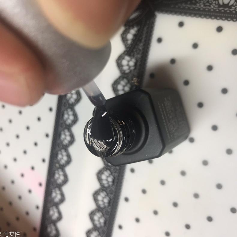 短指甲怎么上色？短指甲上色详细步骤