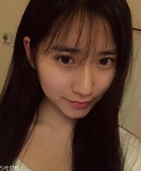 美瞳戴不进去怎么办 新手一学就会的戴美瞳方法