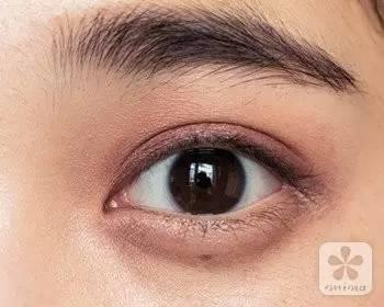 豆沙色眼影怎么画？豆沙色眼影画法