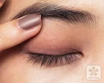 豆沙色眼影怎么画？豆沙色眼影画法