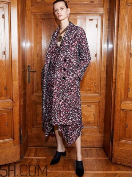 roberto cavalli2018早秋服装系列好看吗_有哪些款式？