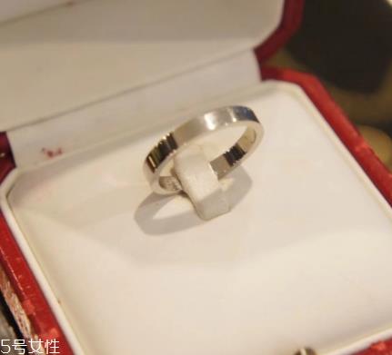 戒指能随便送人吗？戒指送人的讲究
