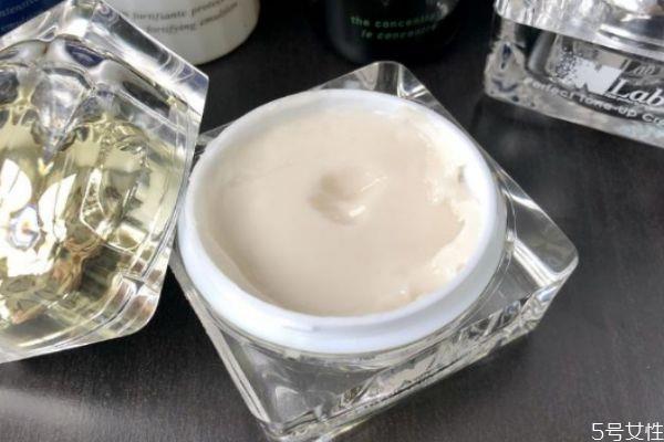 冻膜和睡眠面膜哪个好 冻膜和泥膜的区别