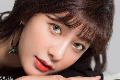 ​绿色美瞳适合什么眼影 绿色美瞳眼妆效果图