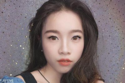 ​小猫眼妆用什么颜色眼影 紫色和橘色眼影搭配教程