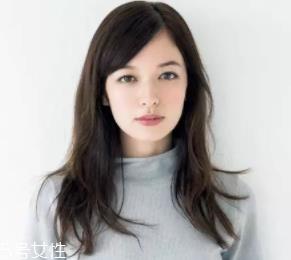M型短刘海适合什么脸型？帮助大脸遮住大额头
