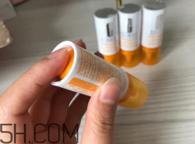 倩碧维C修复安瓶用在哪一步？能美白吗？