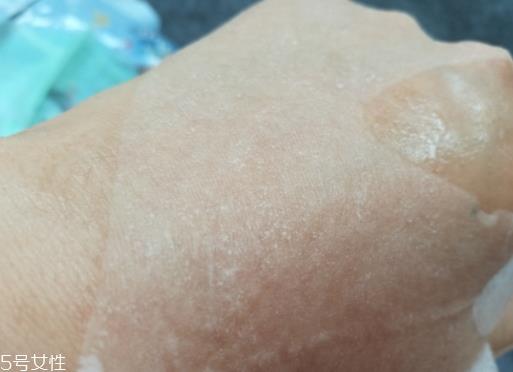 自然堂冰川水水光面膜怎么用？回归肌肤的真实美丽