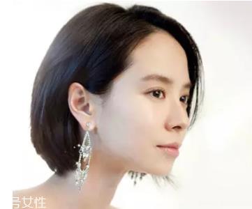 雾面妆和水光妆哪个好？水光妆更显年轻