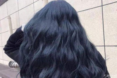 ​烫头发后掉发是什么原因 烫头之后掉发严重怎么回事