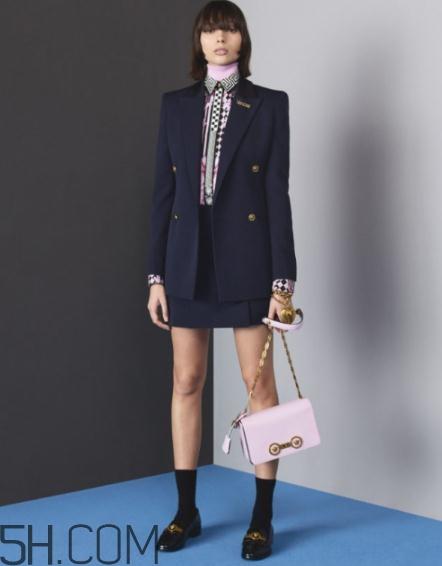 versace2018早秋服装系列好看吗_有哪些款式？