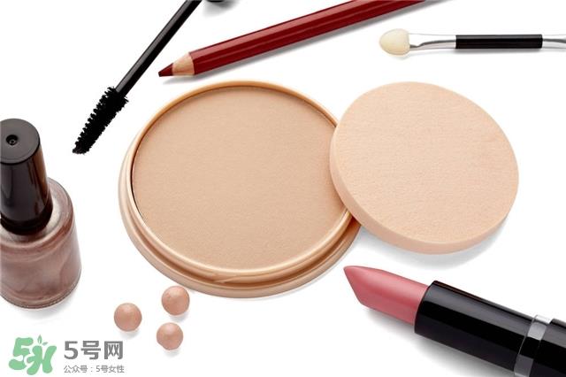 先用粉底液还是气垫bb 粉底液用在哪个步骤