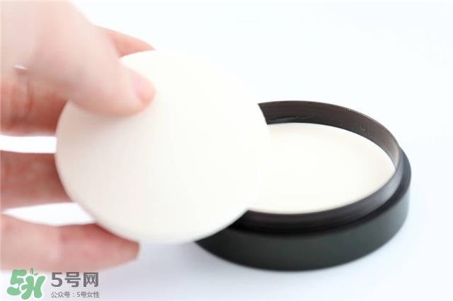 先用粉底液还是气垫bb 粉底液用在哪个步骤