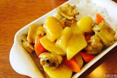 ​咖喱鸡翅饭怎么做 咖喱鸡翅土豆的做法