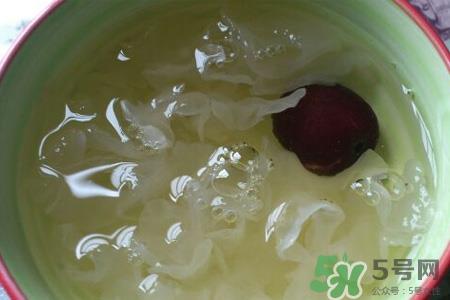 银耳红枣汤孕妇能吃吗？孕妇喝银耳红枣汤好吗？