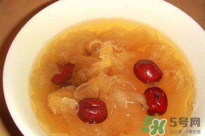 ​银耳红枣汤孕妇能吃吗？孕妇喝银耳红枣汤好吗？