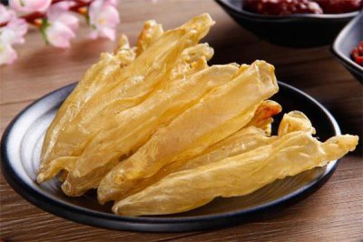 ​鱼胶颜色深好还是浅好 正宗鱼胶是什么颜色