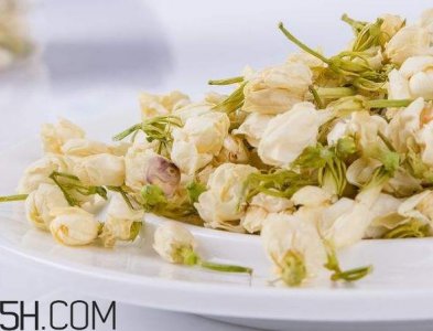 ​喝茉莉花茶有什么功效？茉莉花茶搭配什么冲泡好