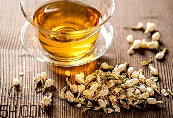 喝茉莉花茶有什么功效？茉莉花茶搭配什么冲泡好