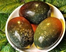 松花蛋是碱性食物吗？松花蛋是碱性还是酸性？