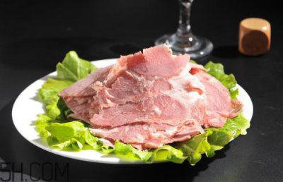 ​羊肉可以和豆腐一起吃吗？羊肉和豆腐一起吃有什么好处？