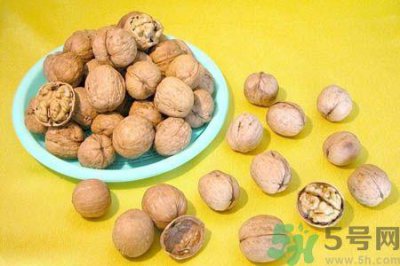 ​吃核桃对人体有哪些好处?核桃的营养价值