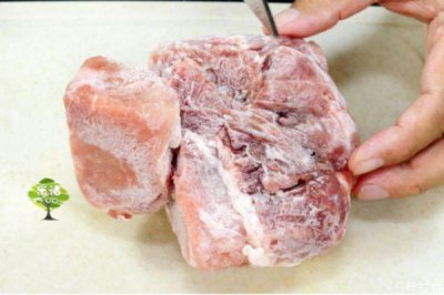 ​冻肉如何解冻又新鲜 冻肉解冻的快速方法