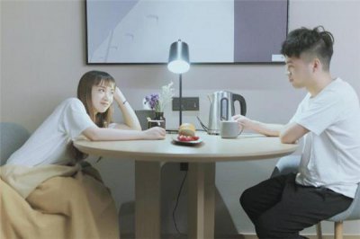 ​女朋友朋友圈没有我正常吗 女朋友朋友圈不秀恩爱的原因