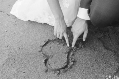 ​老婆心中没有你的表现 女人精神出轨表现形式