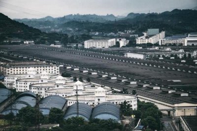 ​白酒怎么选？五粮液浓香酒公司两大次高端白酒品牌了解一下