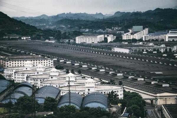 生活白酒怎么选？五粮液浓香酒公司两大次高端白酒品牌了解一下  1