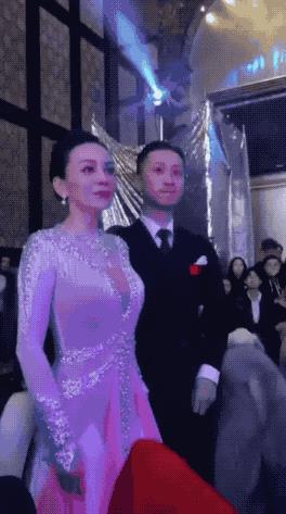 48岁雪姨惊艳朋友圈：离婚2次，她凭什么越活越潇洒？