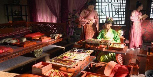 “春凳”是古代使用的家具，为何许多酒店如今还有？有什么用？