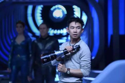 ​《海王》全球票房成DC宇宙第一，或能赶超《黑暗骑士》