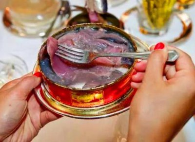 ​难以下咽的美食：鲱鱼罐头
