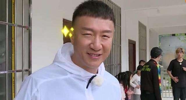 盘点娱乐圈眼睛最小的5位明星，颜值差好多，没有最小只有更小