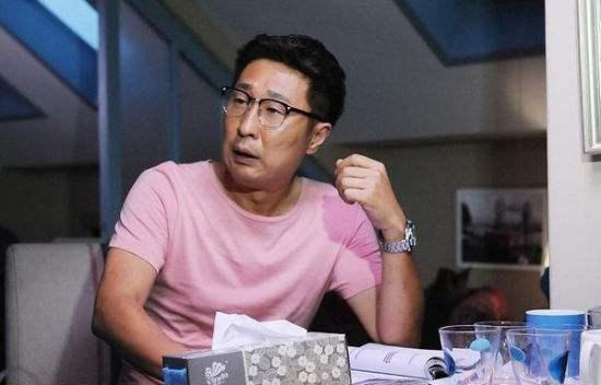 盘点娱乐圈眼睛最小的5位明星，颜值差好多，没有最小只有更小