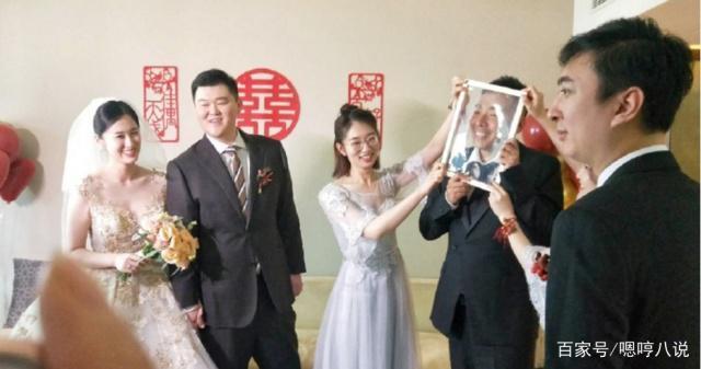 王思聪再当伴郎，伴娘害羞到不敢看他，王思聪细节展现好教养