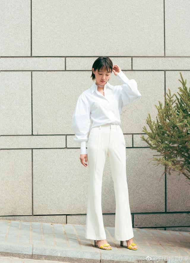白百何瘦了10斤不止，短发造型穿搭秒变少女，网友：原来她那么美