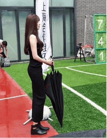 王思聪放弃网红竟为了追马化腾女儿？网友：思聪屈服于商业联姻！
