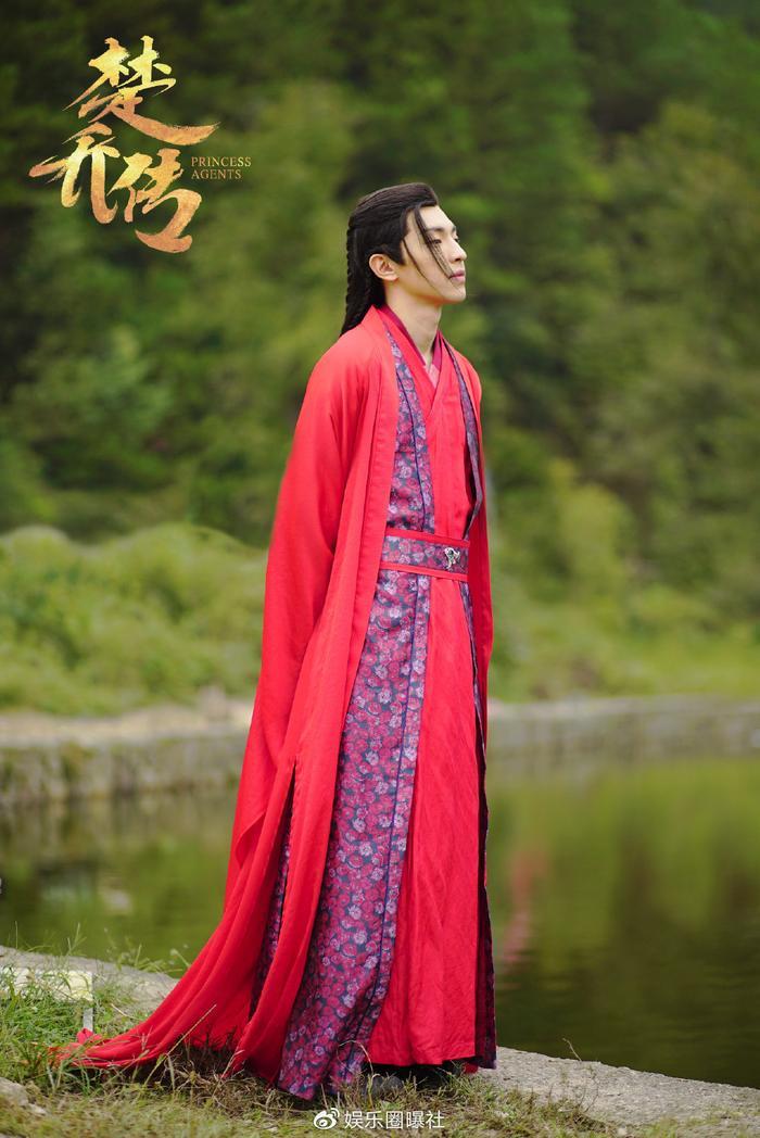 邓伦版封神演义的狐妖，入木三分的妖媚，谁会不爱呢